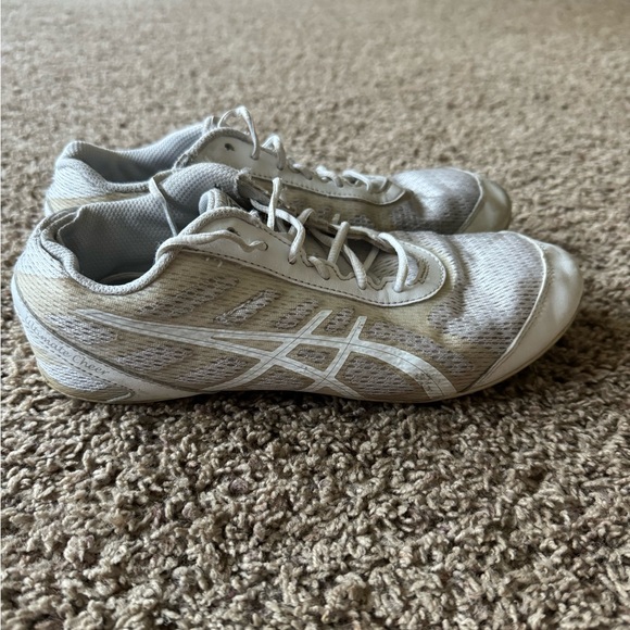 ASIC Cheer Shoes - Picture 2 of 6